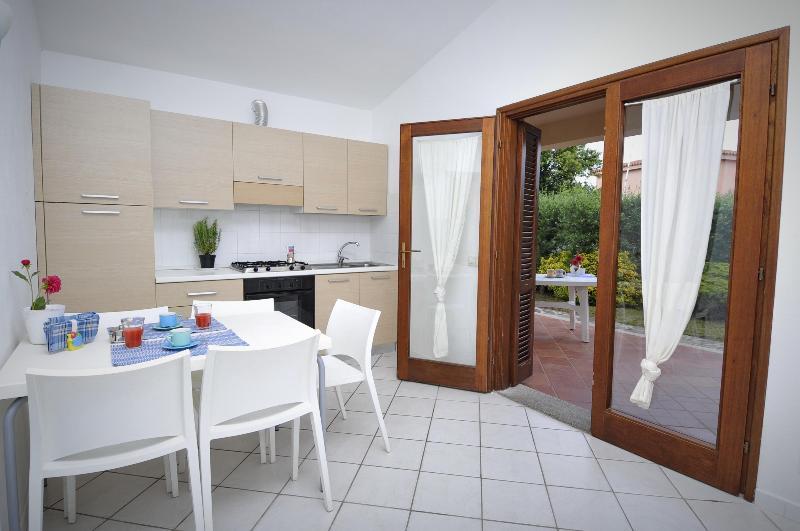 Residence Le Canne サン・テオドーロ エクステリア 写真